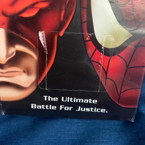 SEALED Daredevil vs Spider-Man VHS 2003 - Picture 4 of 11